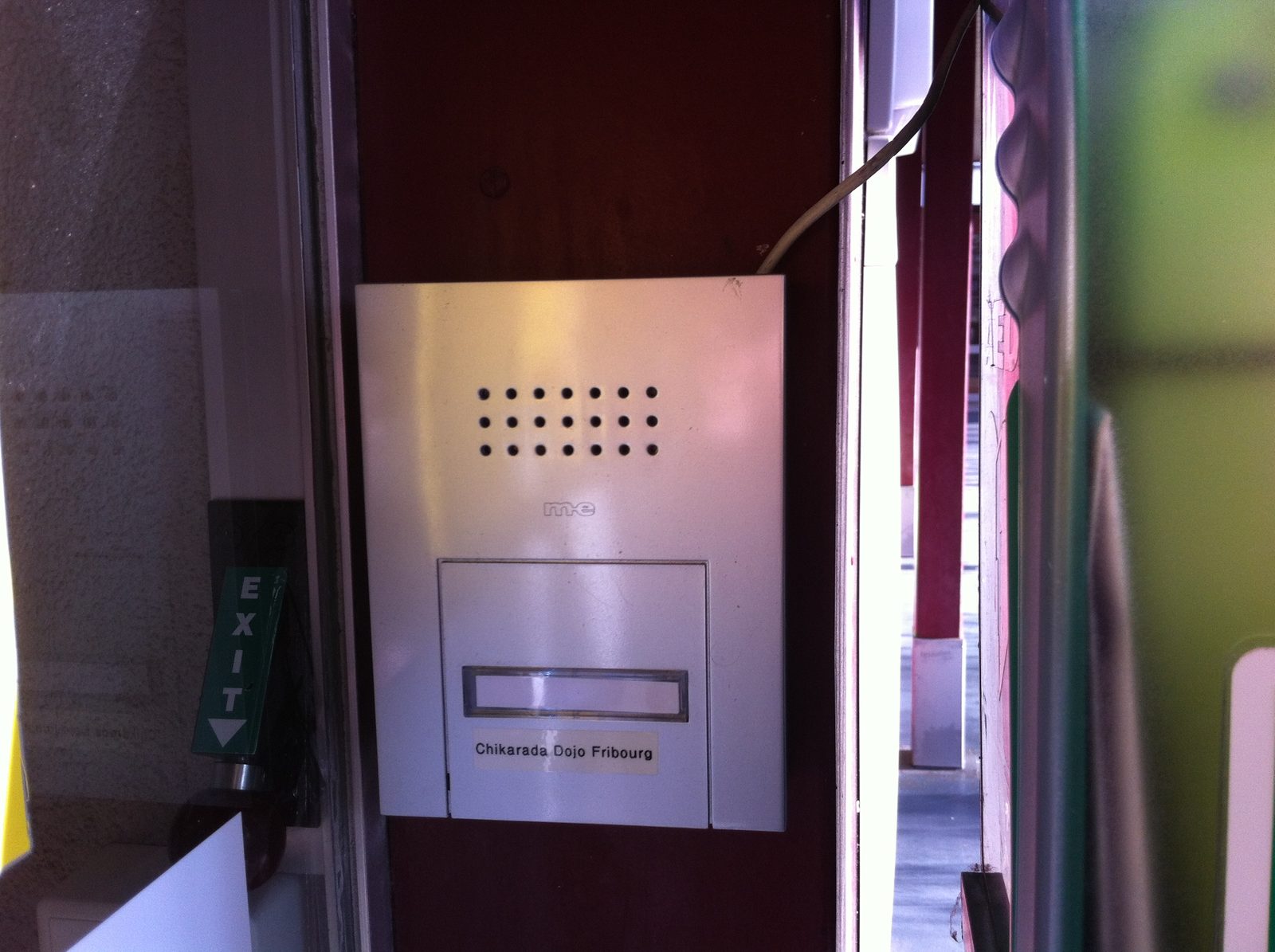 La sonnette du dojo à l'entrée principale
